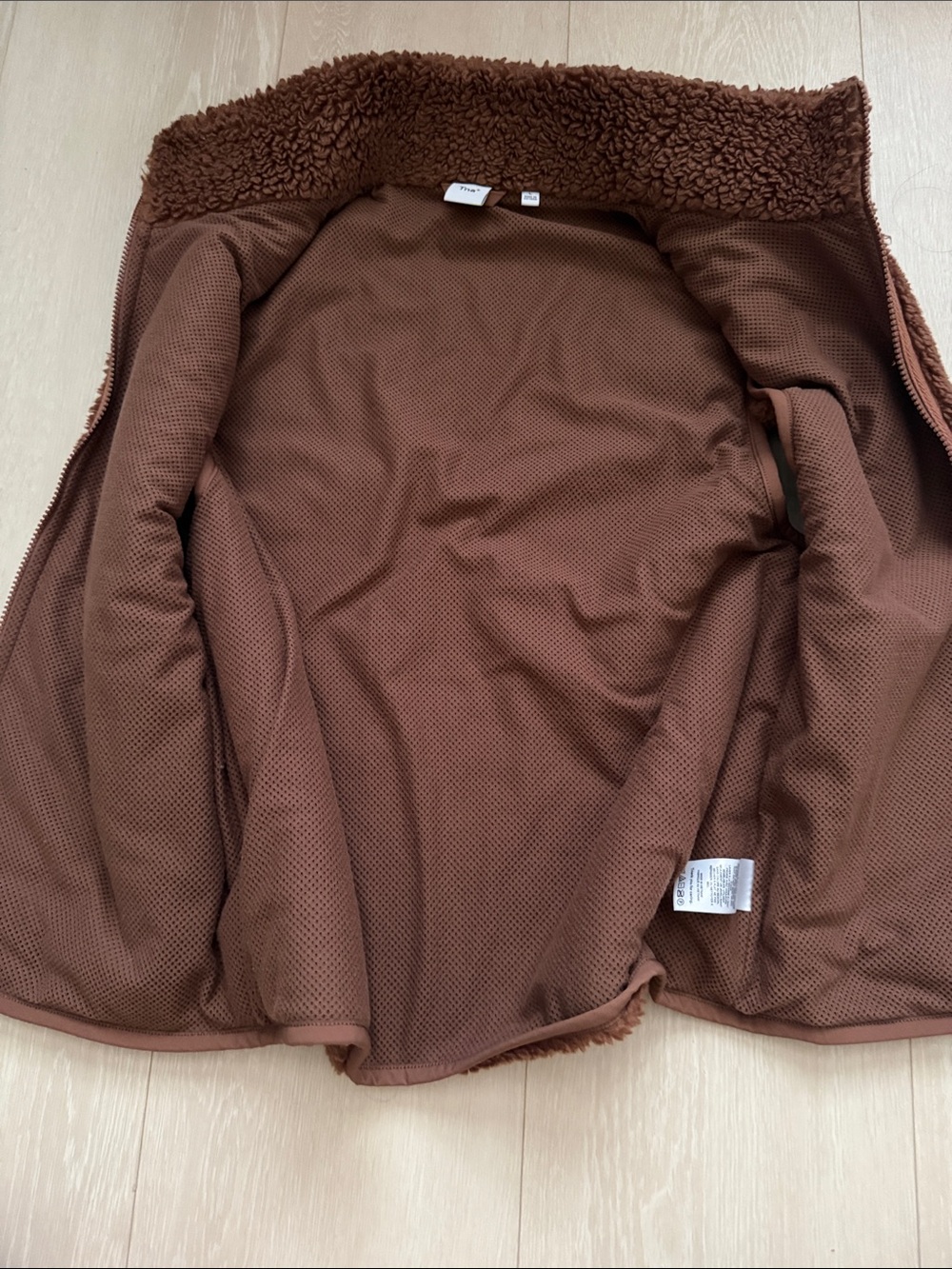 TNA Aritzia Teddy Polar Vest in Brown - Picture 9 of 10